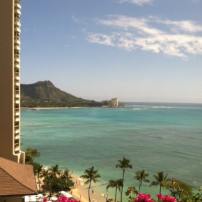 A Review of Halekulani Luxury Resort, One of the Best Resorts in Honolulu, Hawaii